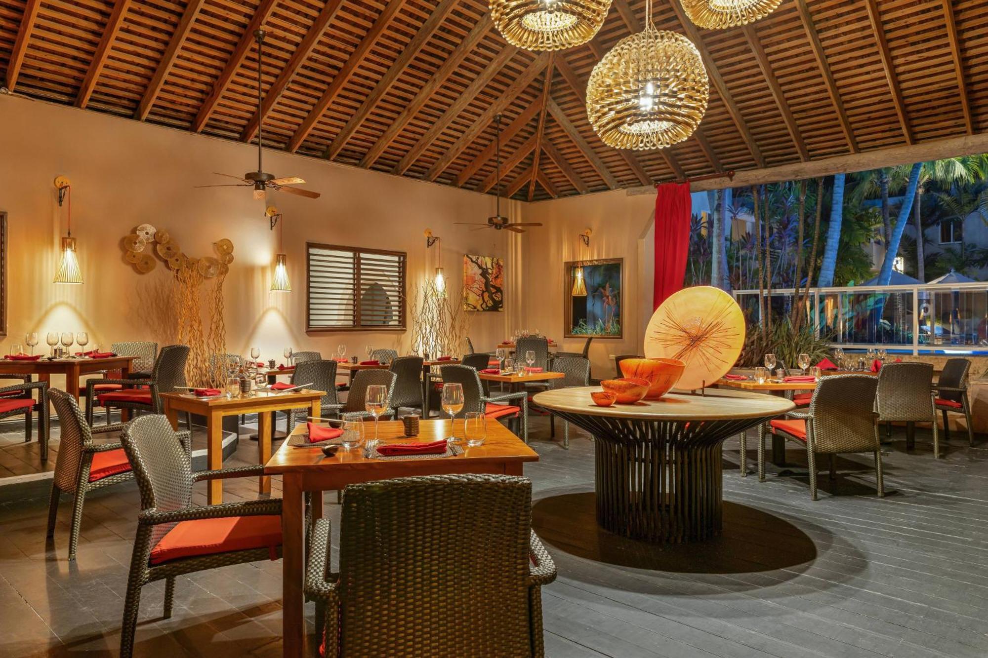 Waves Resort & Spa, Barbados, An Autograph Collection All-Inclusive Resort Saint James Kültér fotó