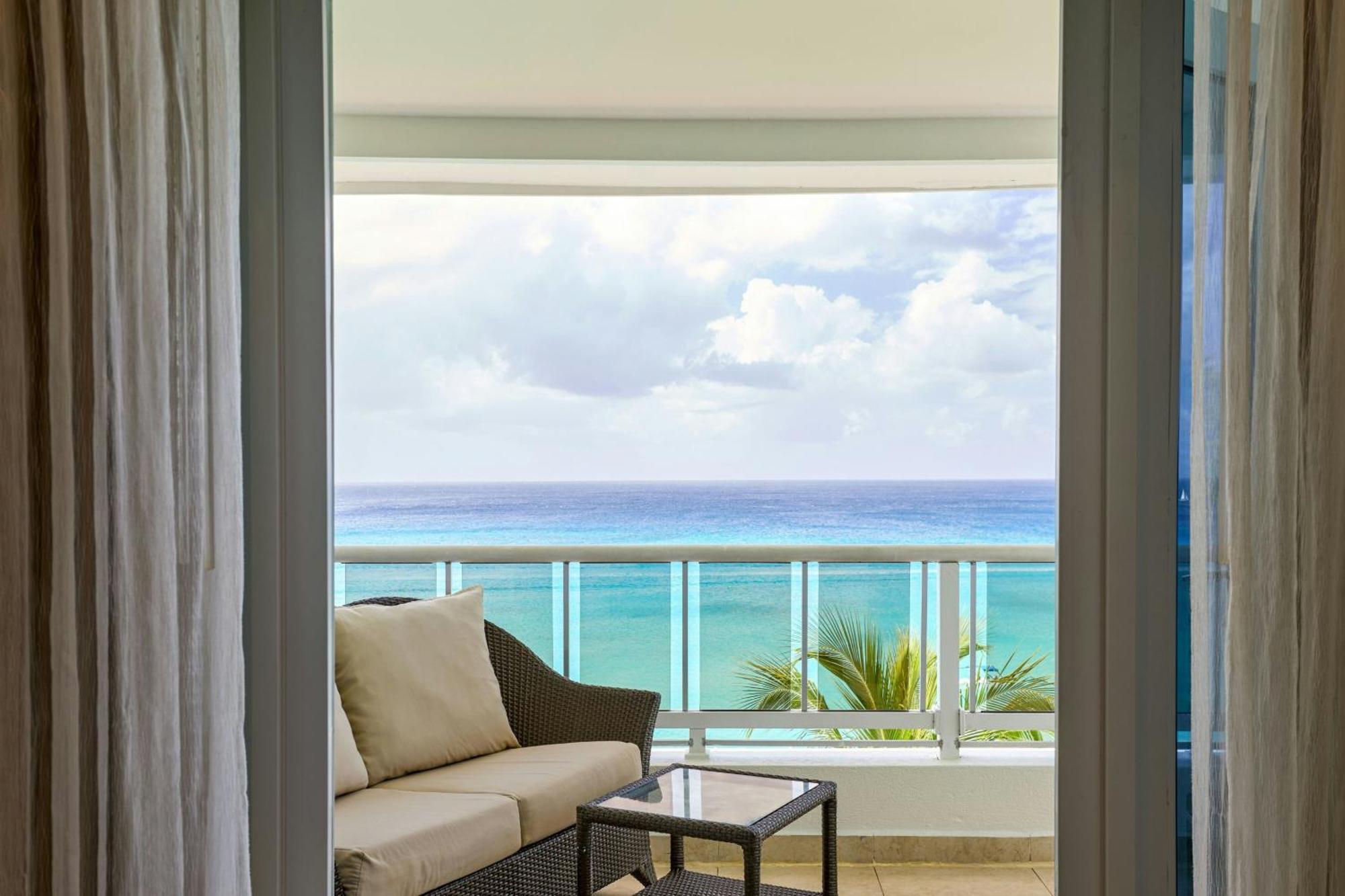 Waves Resort & Spa, Barbados, An Autograph Collection All-Inclusive Resort Saint James Kültér fotó